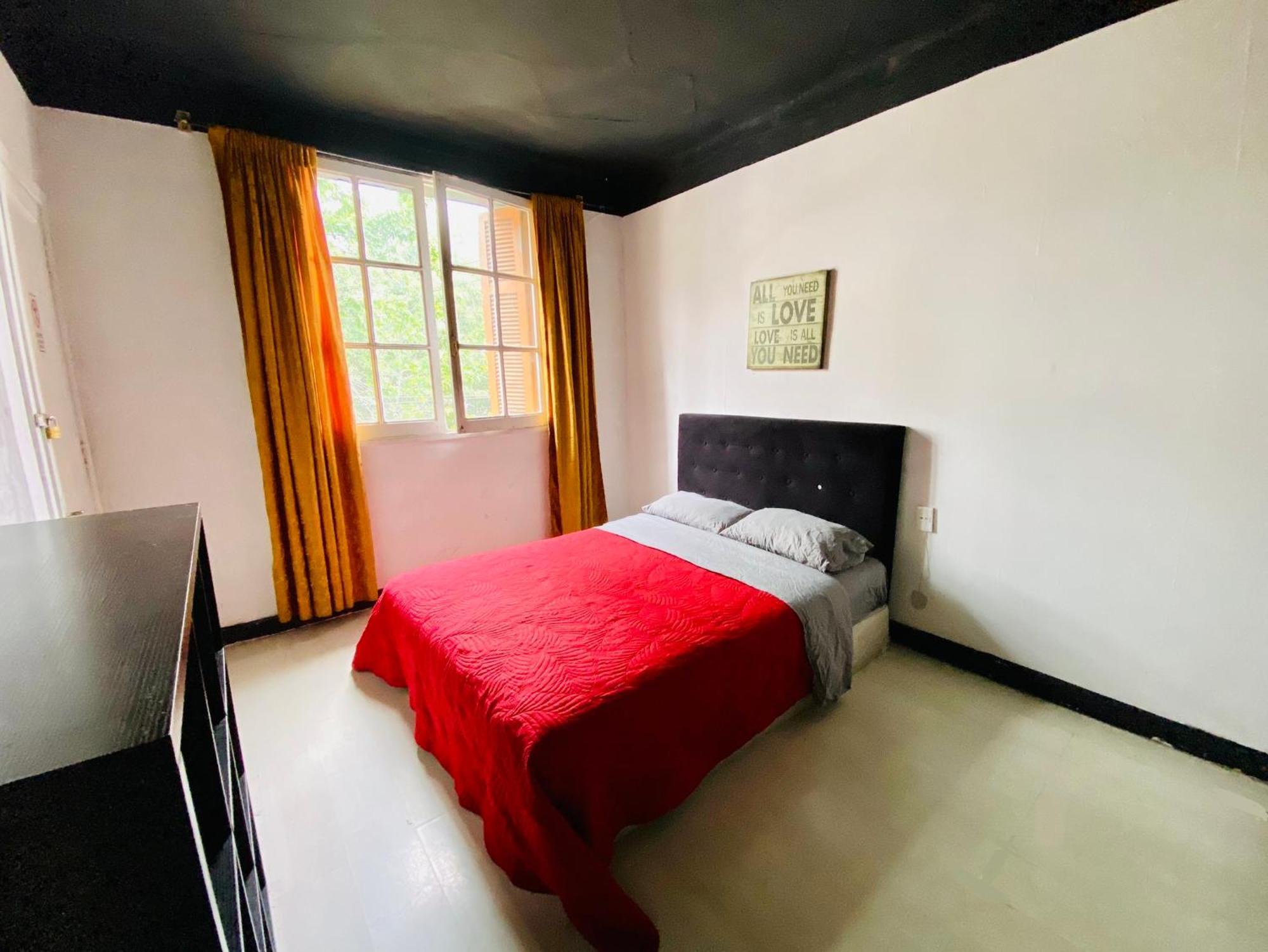 סנטיאגו Urbano Hostel מראה חיצוני תמונה