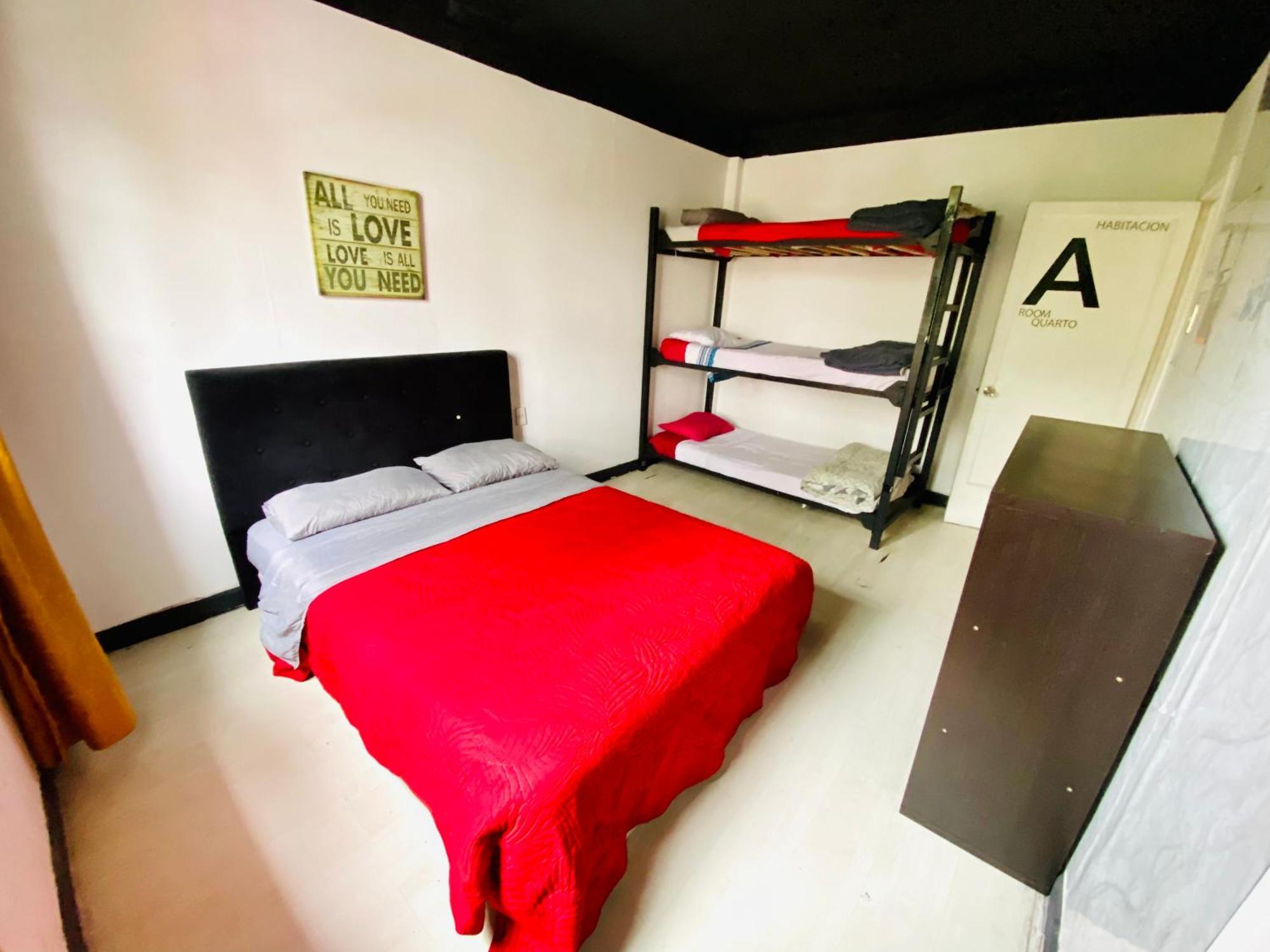 סנטיאגו Urbano Hostel מראה חיצוני תמונה